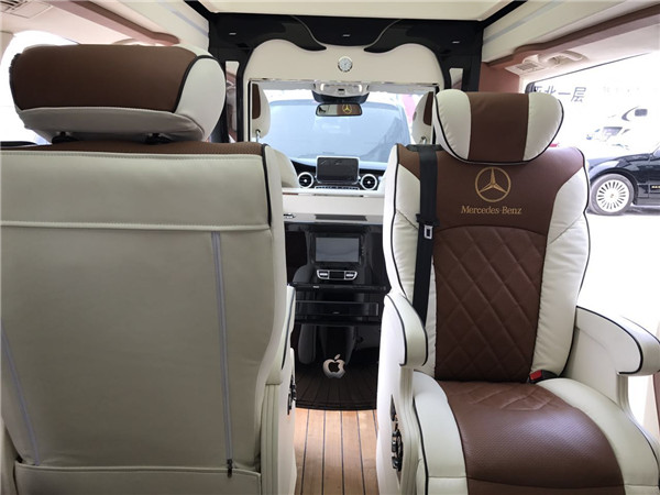 奔驰V260L商务大改装高配热销特惠117万
