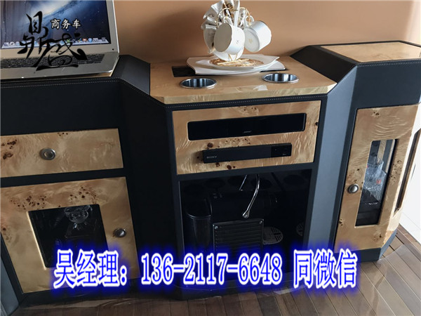 17款奔驰斯宾特最新报价豪华改装境玉版