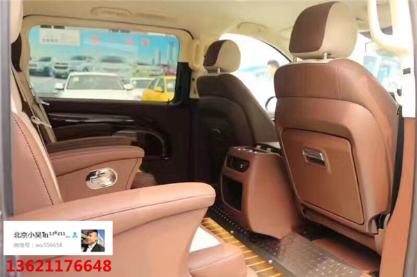 奔驰V260L改装商务新款舒适对比埃尔法