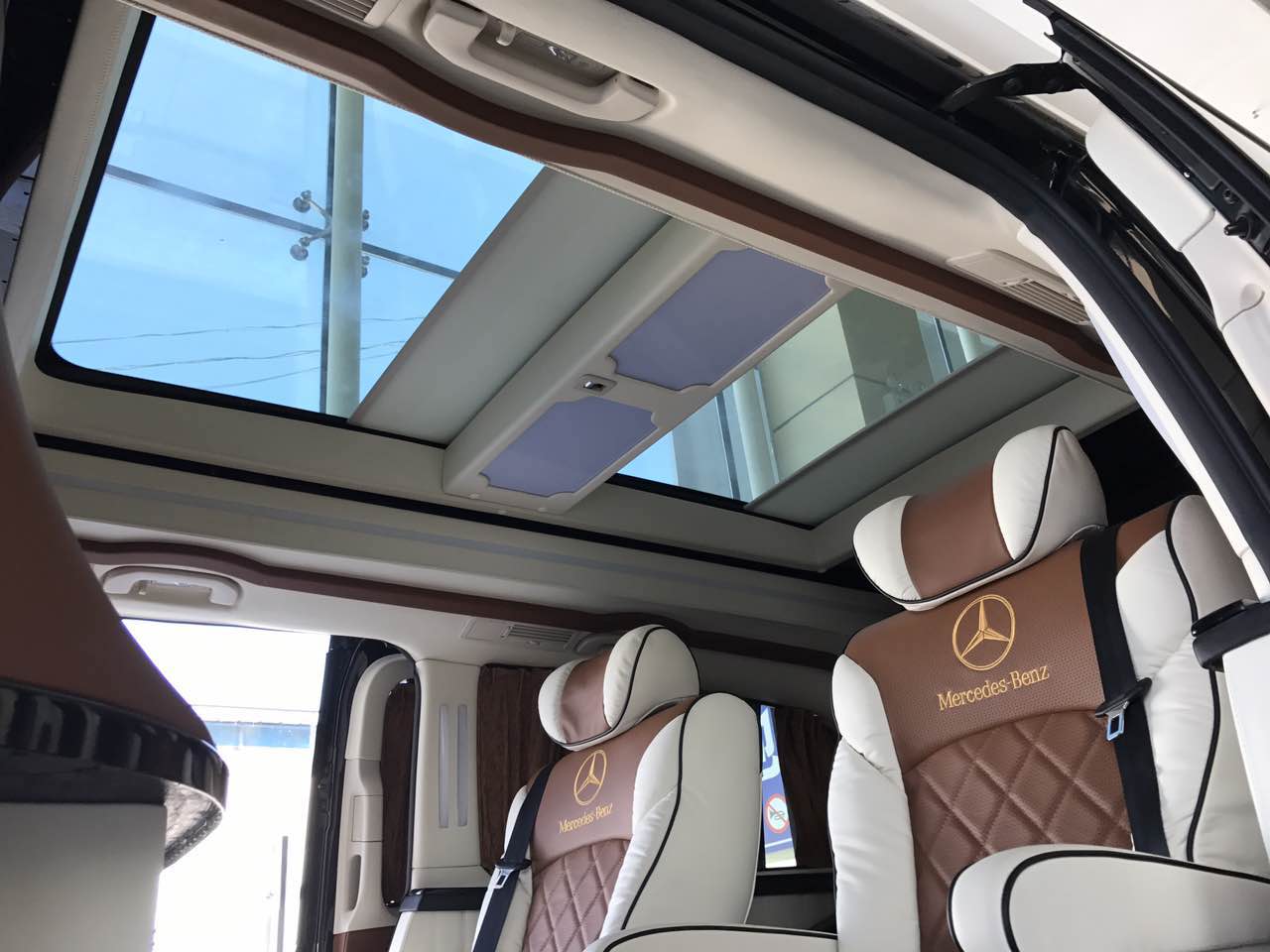 奔驰V260L尊贵加长版改装迈巴赫版热销