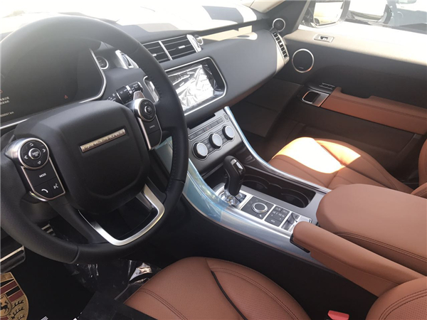 路虎揽胜运动现车17款高清大图实拍汇