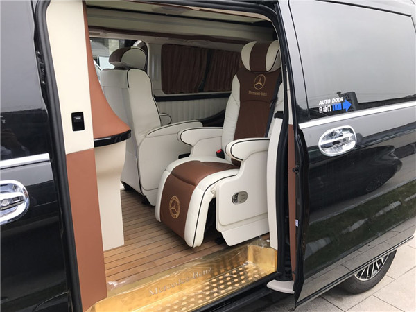 奔驰V260L商务大改装高配热销特惠117万