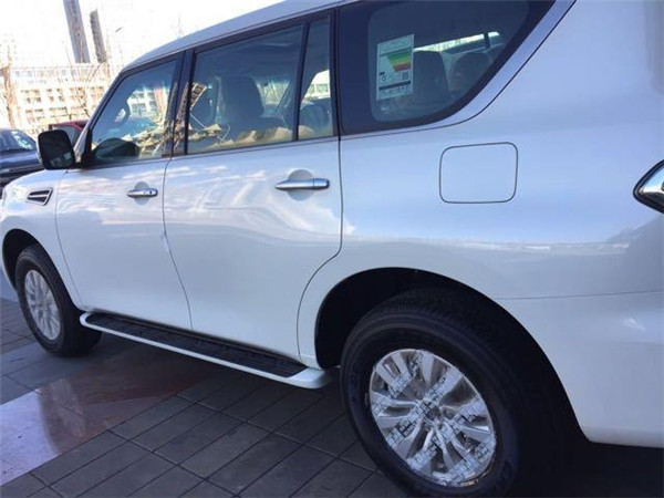 最新18款日产途乐现车店内促销最大优惠-图5