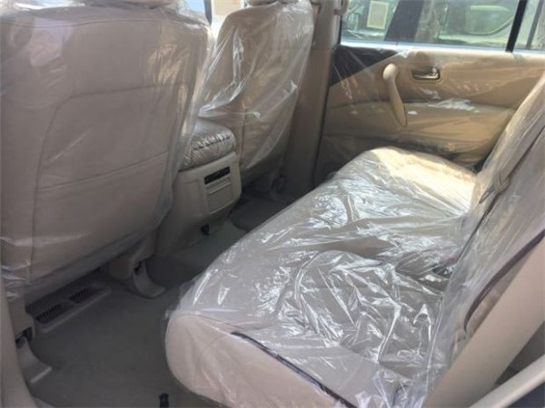 最新18款日产途乐现车店内促销最大优惠-图11