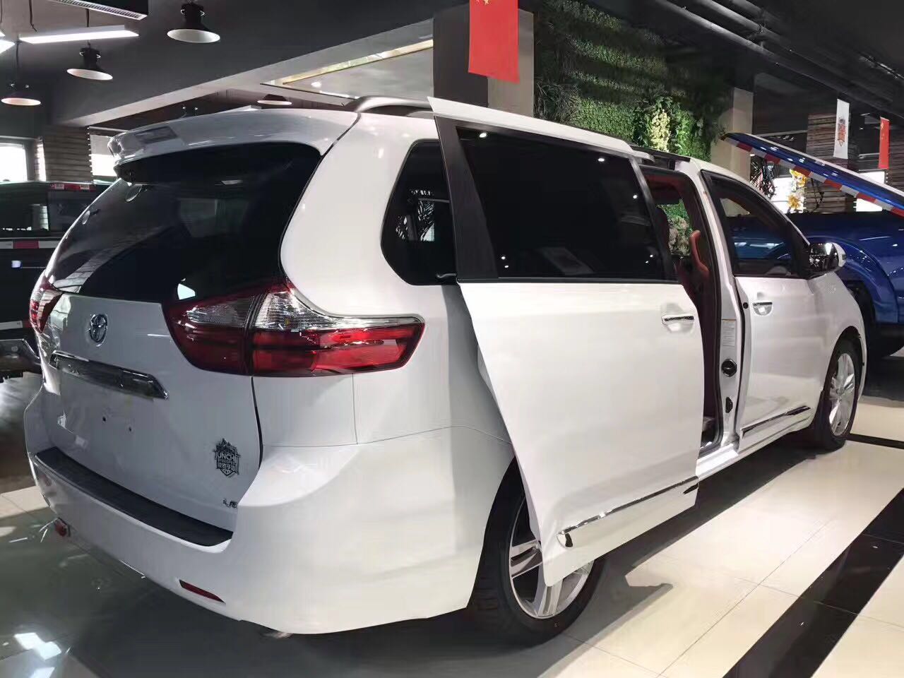 2018款丰田塞纳商务 舒适旅途最低价促销_Sie