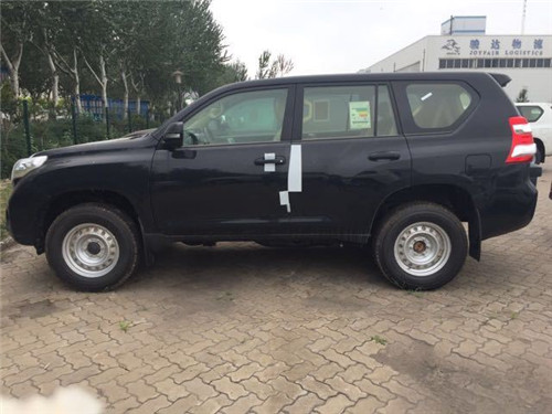 17款黑色丰田霸道2700 中东版魅力越野车_普