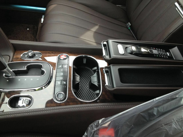 ede58fd68cd5db63.jpg