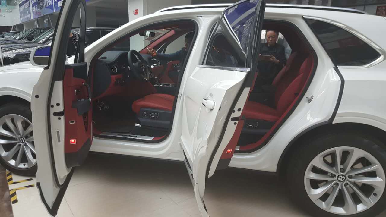 fcbe985479185c13.jpg