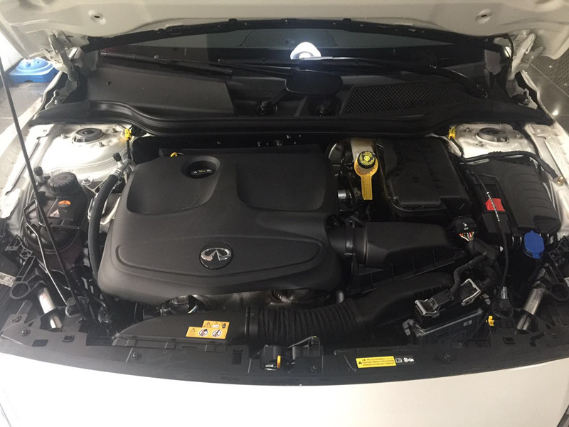 迪Qx30西安现车优惠多多_陕西天宝轩名车汇优