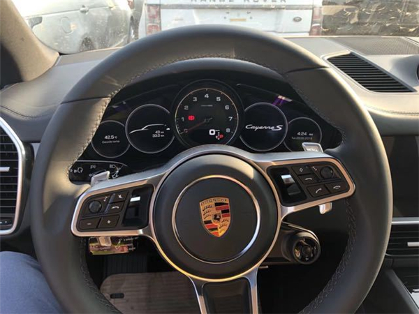 保时捷卡宴销售电话：13389982878刘经理