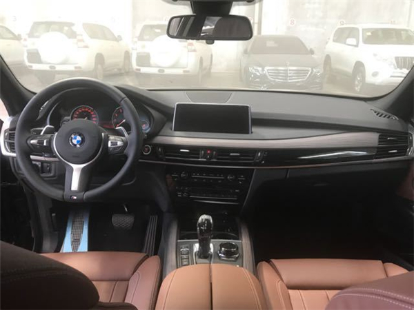 宝马X5销售电话：13389982878刘经理