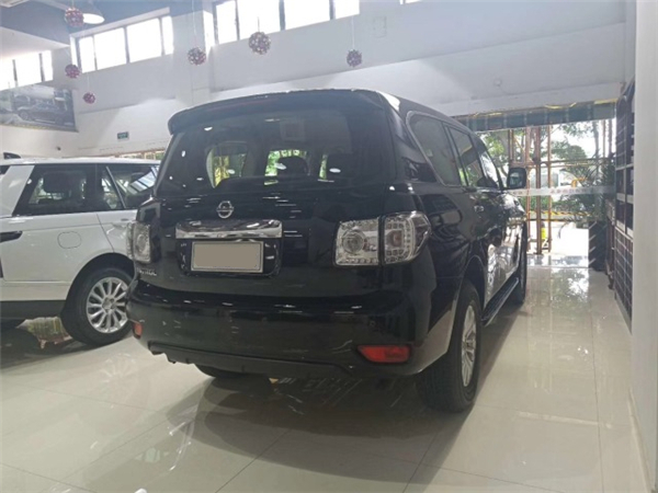 日产途乐Y62销售电话：13389982878刘经理