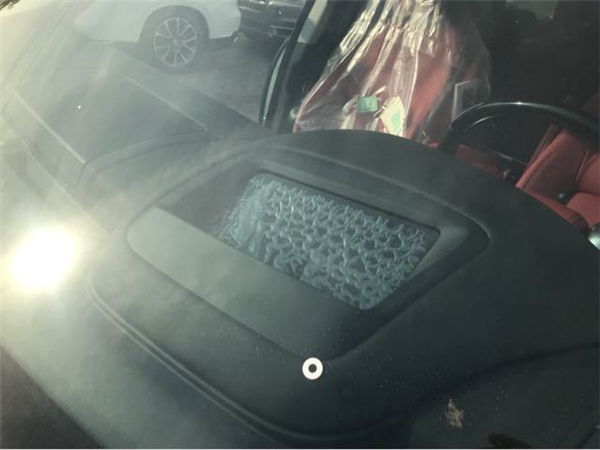 路虎揽胜销售电话：13389982878刘经理