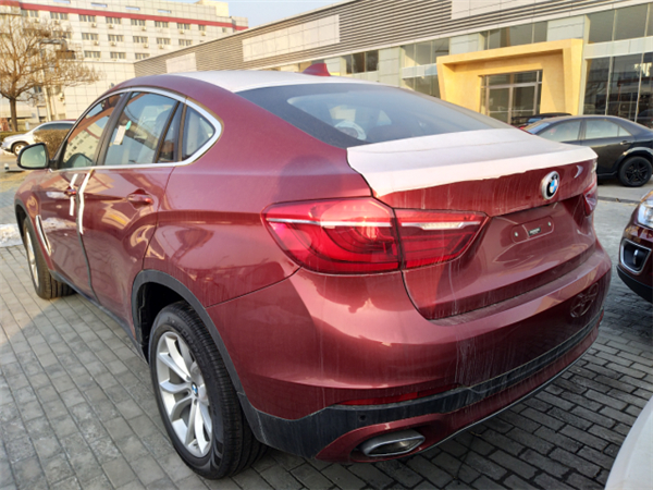 宝马X6销售电话：13389982878刘经理