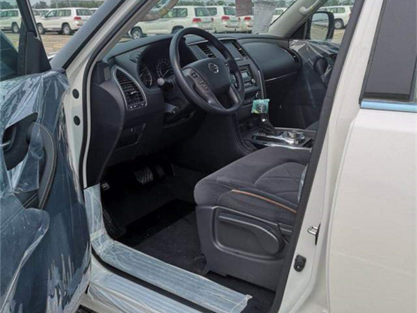 日产途乐Y62销售电话：13389982878刘经理