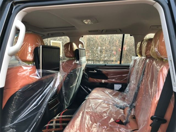 雷克萨斯LX570销售电话：13389982878刘经理