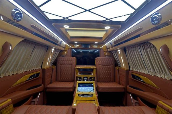 凯迪拉克总统一号销售电话：13389982878刘经理