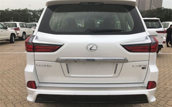 雷克萨斯LX570销售电话：13389982878刘经理