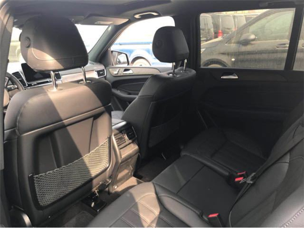 奔驰GLS450销售电话：13389982878刘经理