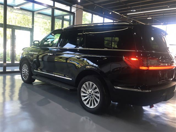 林肯领航员销售电话：13389982878刘经理