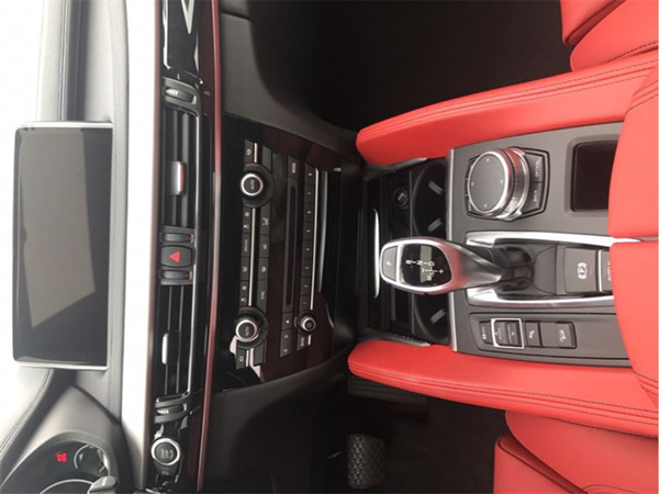 宝马X6销售电话：13389982878刘经理