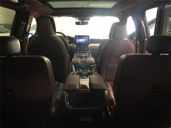 林肯领航员销售电话：13389982878刘经理