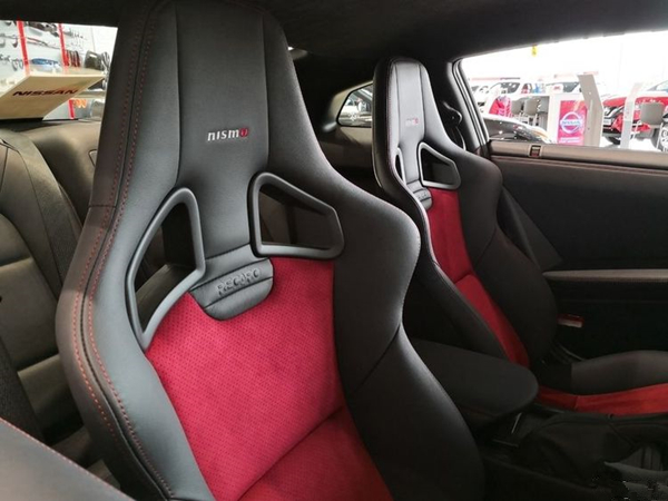 日产GTR nismo销售电话：13389982878刘经理