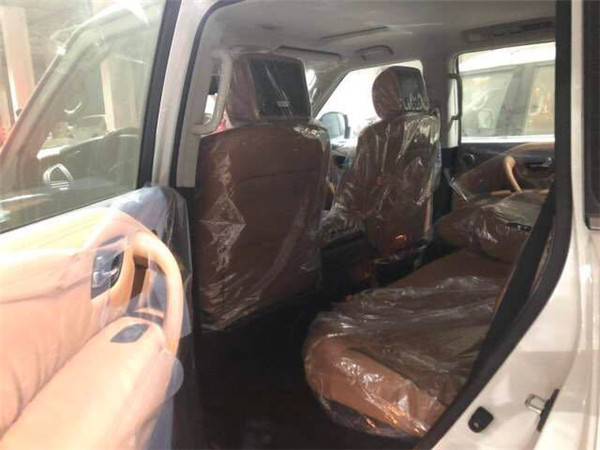 日产尼桑途乐Y62销售电话：13389982878刘经理