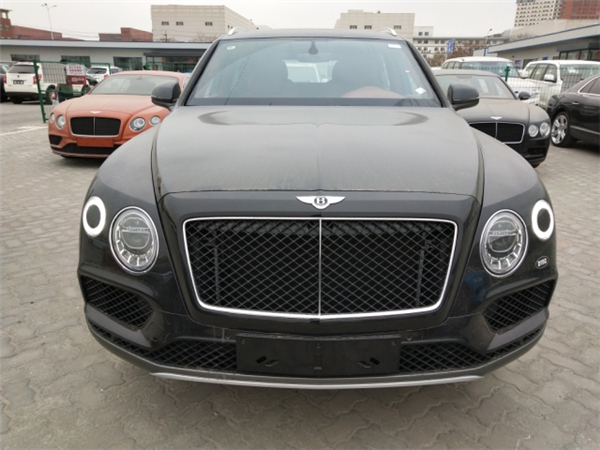 宾利添越销售电话：13389982878刘经理