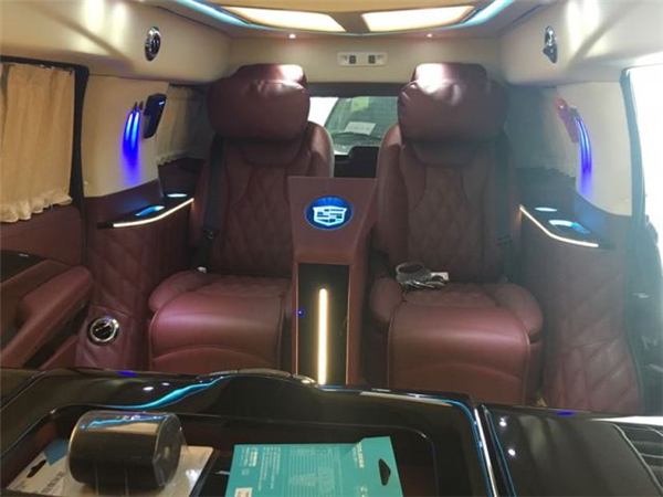 凯迪拉克总统一号销售电话：13389982878刘经理