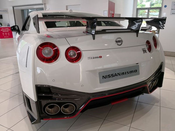 日产GTR nismo销售电话：13389982878刘经理