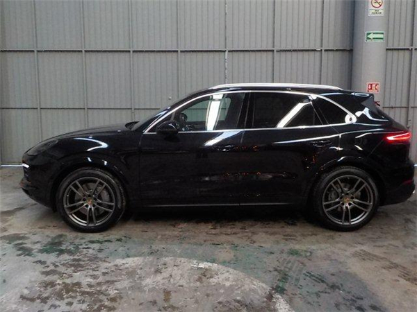 保时捷卡宴销售电话：13389982878刘经理