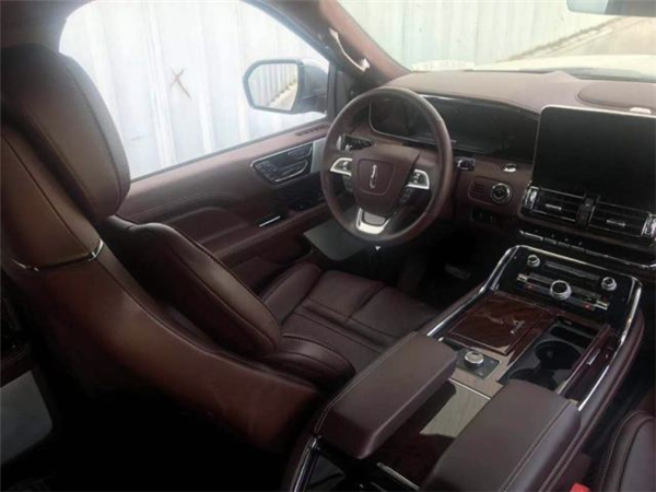 林肯领航员销售电话：13389982878刘经理