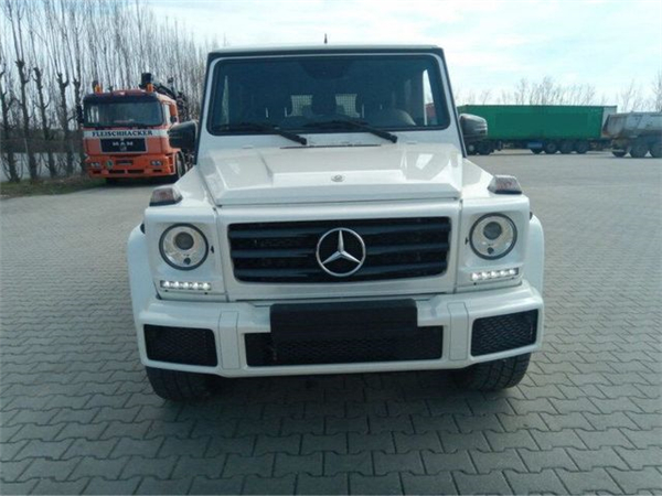 奔驰越野车 销售电话：13389982878刘经理