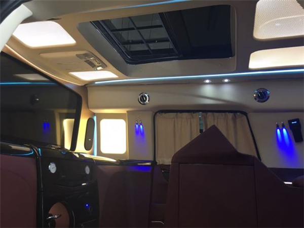 凯迪拉克总统一号销售电话：13389982878刘经理