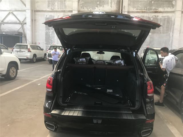 宝马X5销售电话：13389982878刘经理