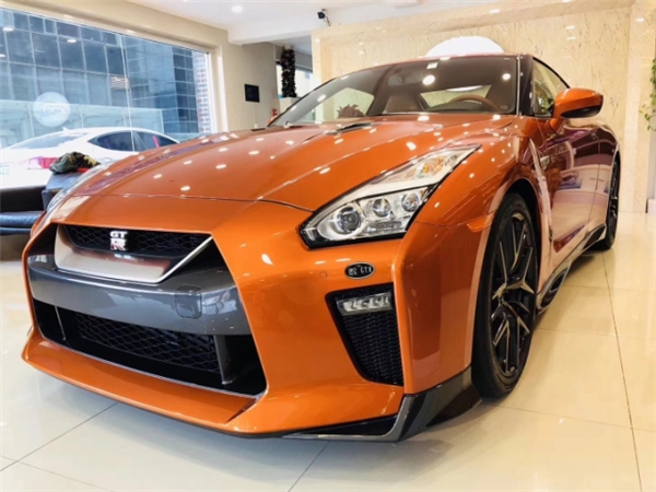 日产GTR销售电话：13389982878刘经理