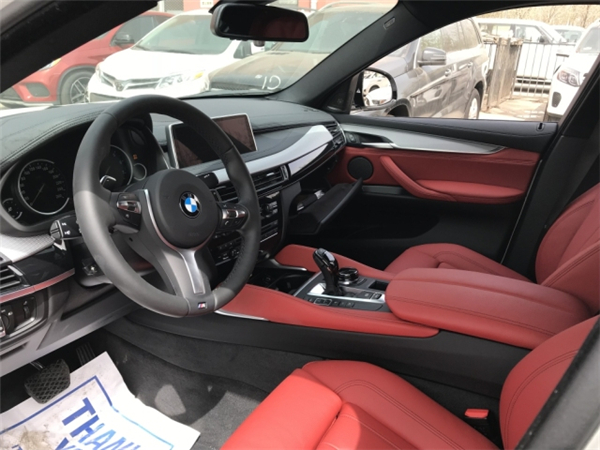 宝马X6销售电话：13389982878刘经理