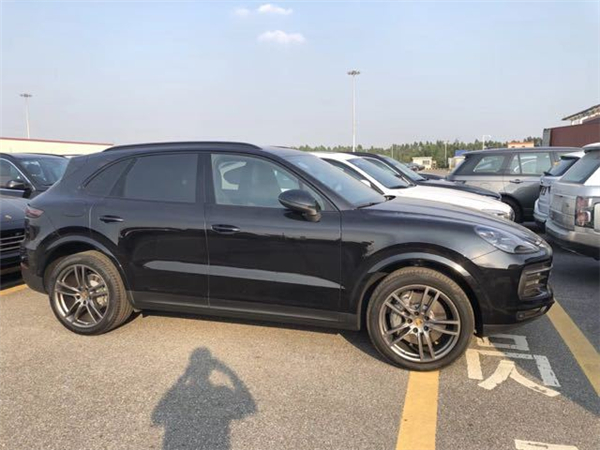 保时捷卡宴销售电话：13389982878刘经理