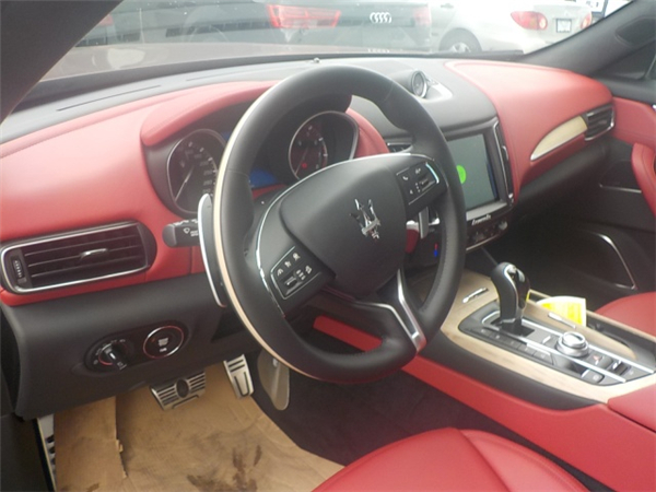 玛莎拉蒂莱万特销售电话：13389982878刘经理