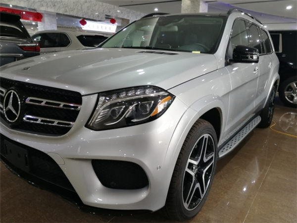 奔驰GLS450销售电话：13389982878刘经理