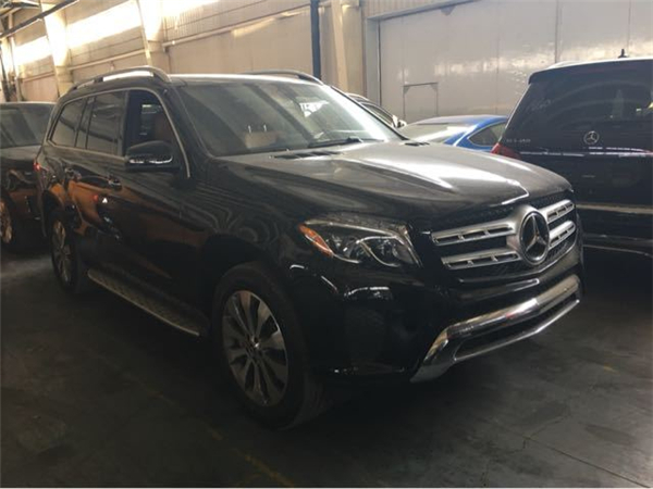 奔驰GLS450销售电话：13389982878刘经理