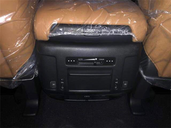 日产尼桑途乐Y62销售电话：13389982878刘经理