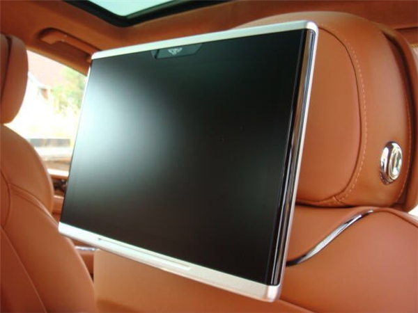 宾利添越销售电话：13389982878刘经理