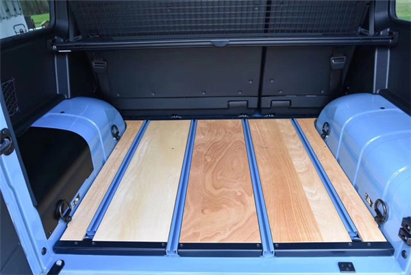 奔驰G350d销售电话：13389982878刘经理