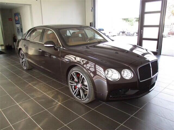 宾利飞驰销售电话：13389982878刘经理