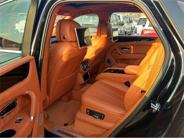 宾利添越销售电话：13389982878刘经理