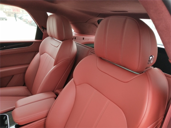 宾利添越销售电话：13389982878刘经理