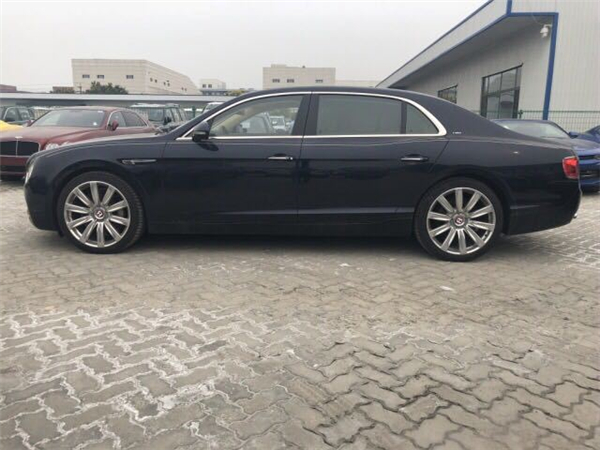 宾利飞驰销售电话：13389982878刘经理