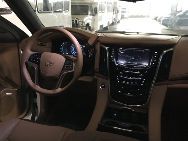 凯迪拉克凯雷德销售电话：13389982878刘经理